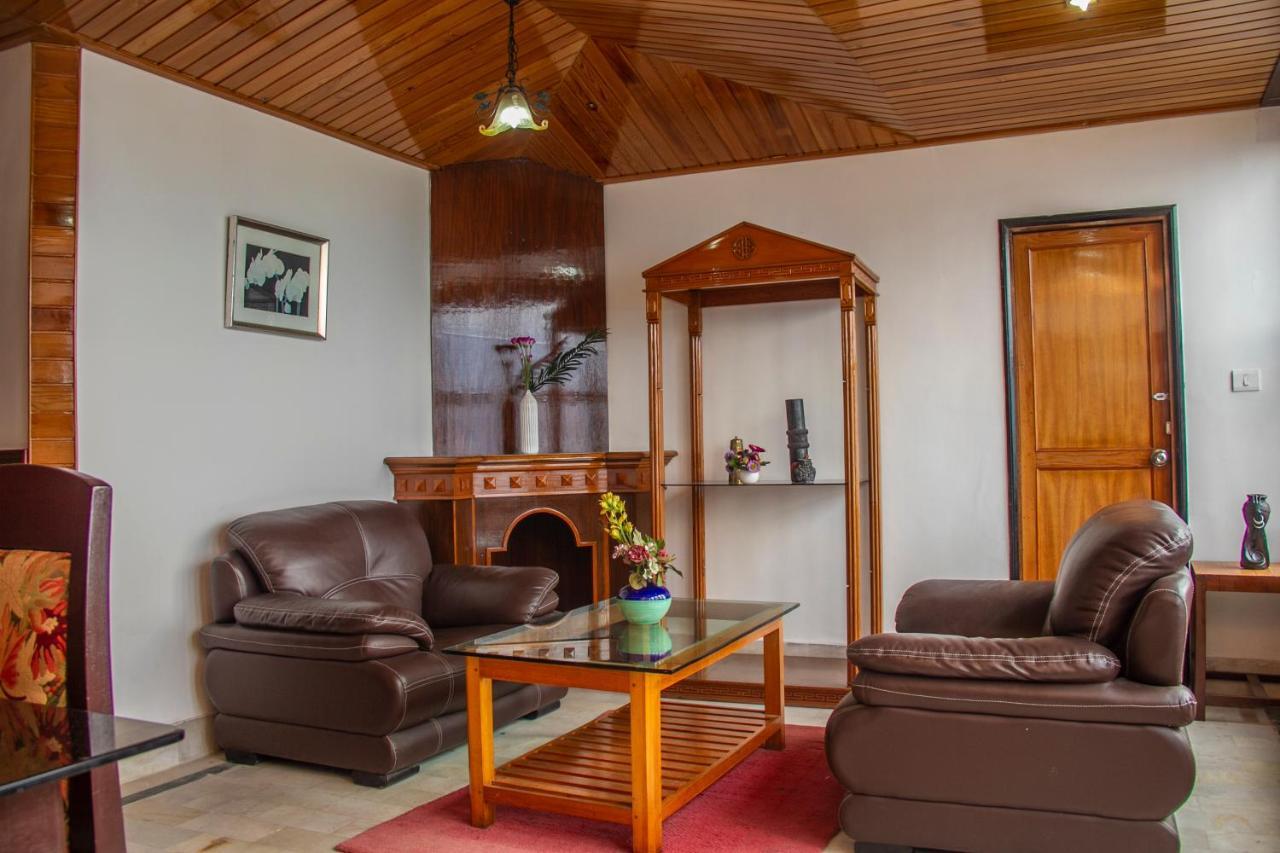Central Hill Resort The Mall Road Gangtok Bagian luar foto